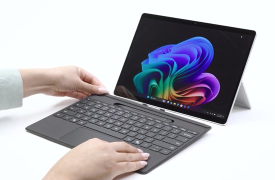 Surface「Pro」は唯一無二の存在＆タブレットは腐らない　～Surface Proの魅力と長期的な活用方法　～Surface ProとLaptop、どちらを購入する？ 第04回