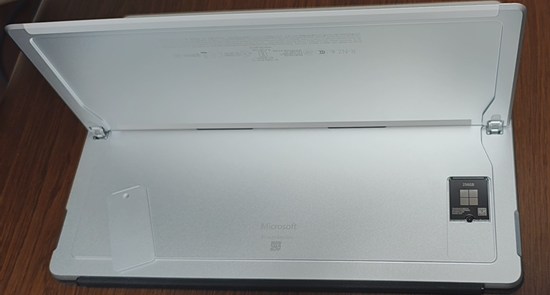 Surface「Pro」は唯一無二の存在＆タブレットは腐らない　～Surface Proの魅力と長期的な活用方法　～Surface ProとLaptop、どちらを購入する？ 第04回
