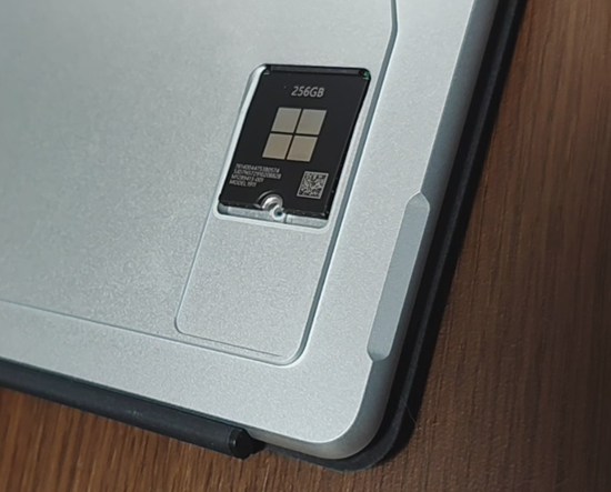 Surface「Pro」は唯一無二の存在＆タブレットは腐らない　～Surface Proの魅力と長期的な活用方法　～Surface ProとLaptop、どちらを購入する？ 第04回